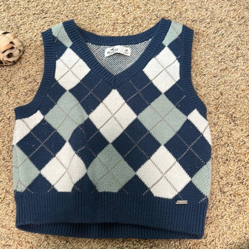 hollister sweater vest